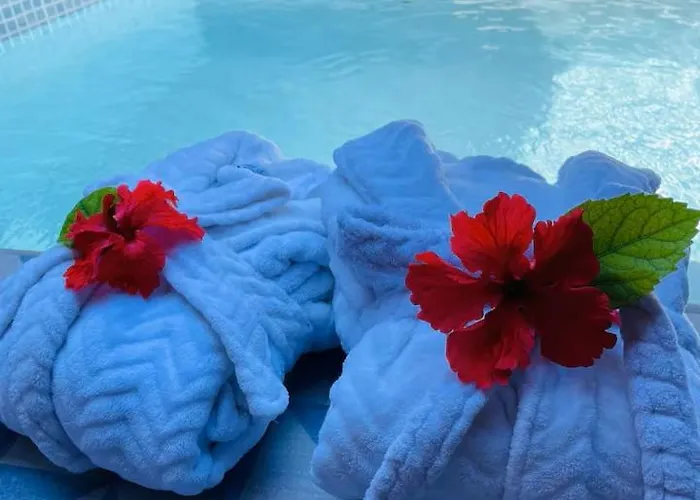 Pur Boutique Cabanas, Adults Only