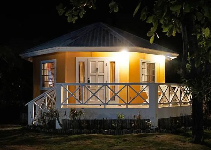Cocotal Inn And Cabanas